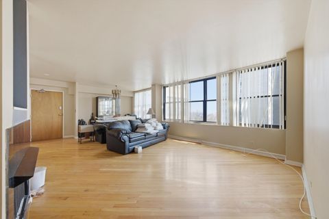 Tiny photo for 6701 S Crandon Avenue #8C, Chicago, IL 60649 (MLS # 12616980)