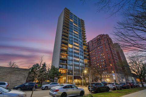 Photo of 6701 S Crandon Avenue #8C, Chicago, IL 60649 (MLS # 12616980)