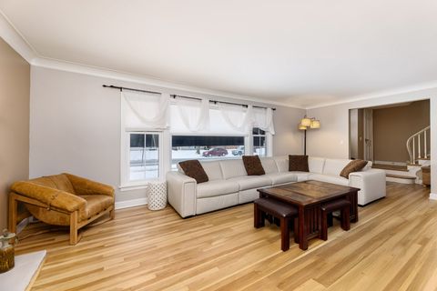 Tiny photo for 259 Cornell Avenue, Des Plaines, IL 60016 (MLS # 12610922)