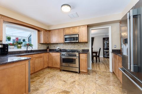 Tiny photo for 259 Cornell Avenue, Des Plaines, IL 60016 (MLS # 12610922)