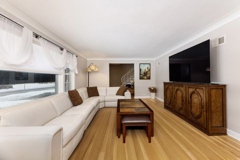 Tiny photo for 259 Cornell Avenue, Des Plaines, IL 60016 (MLS # 12610922)