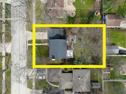 Tiny photo for 259 Cornell Avenue, Des Plaines, IL 60016 (MLS # 12610922)
