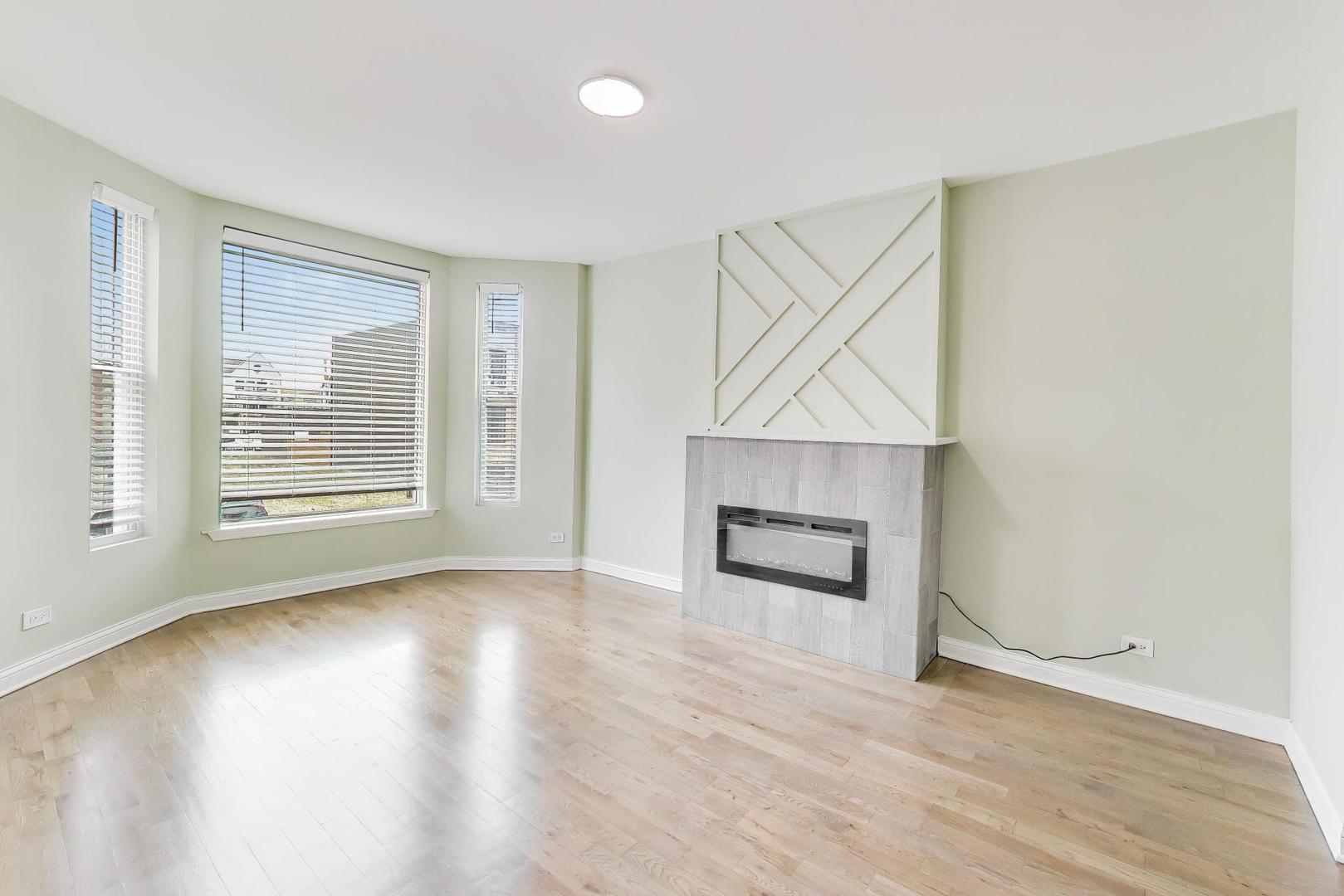 4330 S Langley Avenue