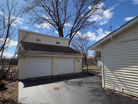 Tiny photo for 111 Cedar Circle, Streamwood, IL 60107 (MLS # 12595246)