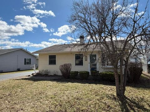 Photo of 111 Cedar Circle, Streamwood, IL 60107 (MLS # 12595246)