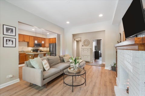 Tiny photo for 1846 W Berteau Avenue #1, Chicago, IL 60613 (MLS # 12745230)