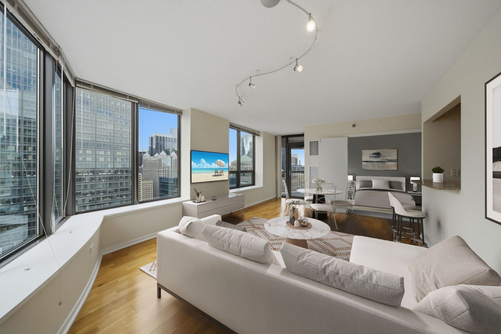 400 N LaSalle Street 3305