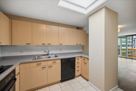 Tiny photo for 1580 SHERMAN Avenue #PH08, Evanston, IL 60201 (MLS # 12755385)