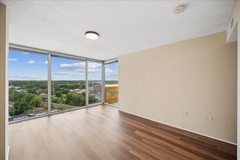 Tiny photo for 1580 SHERMAN Avenue #PH08, Evanston, IL 60201 (MLS # 12755385)