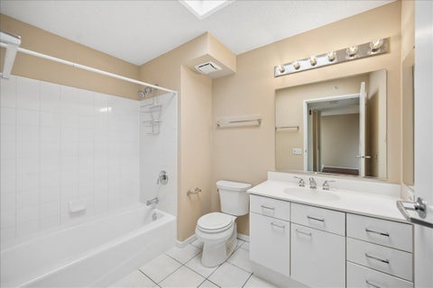 Tiny photo for 1580 SHERMAN Avenue #PH08, Evanston, IL 60201 (MLS # 12755385)