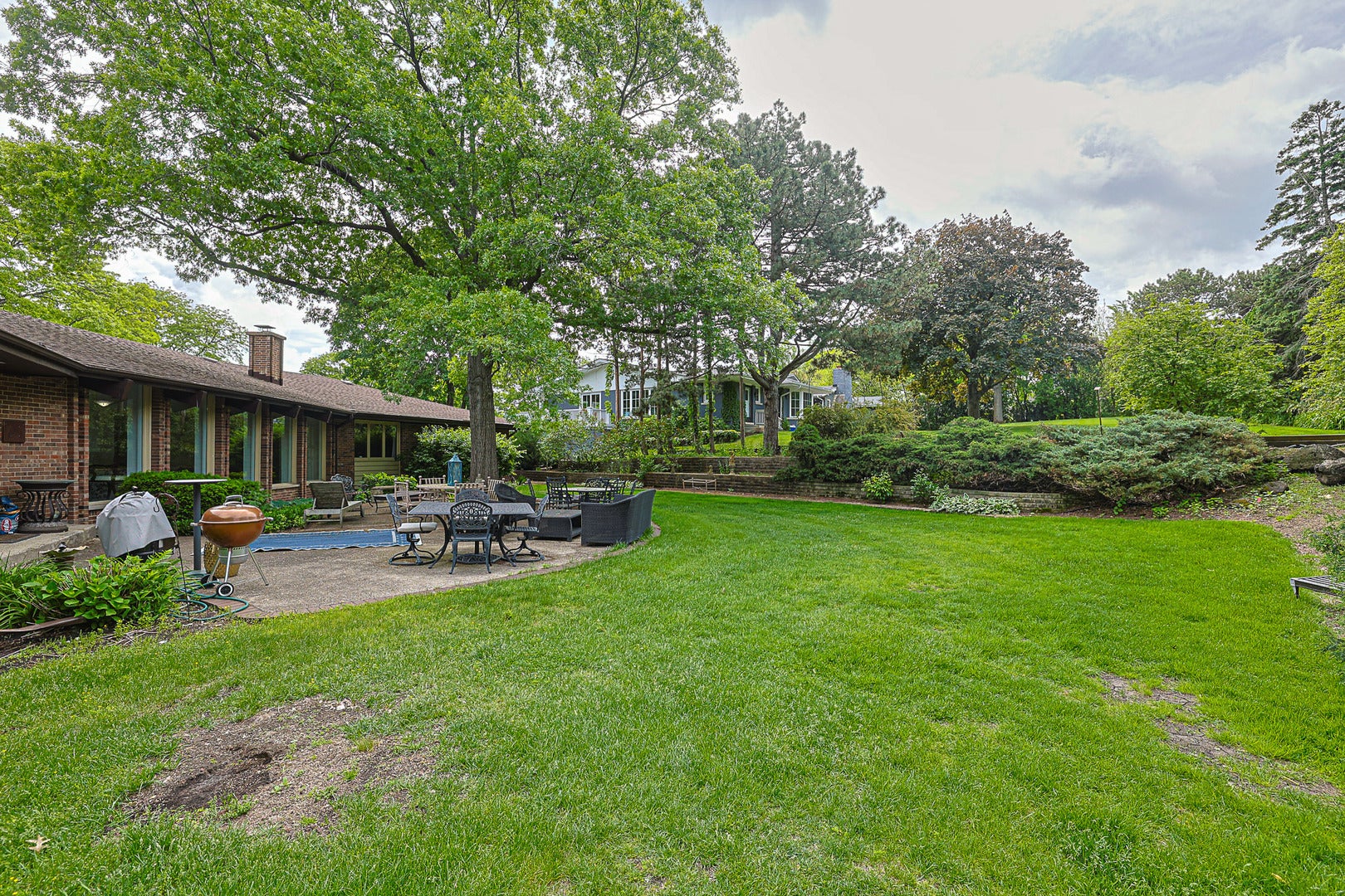 9 Camelot Dr, Oak Brook, IL, 60523, USA, 4 Bedrooms Bedrooms, ,4 BathroomsBathrooms,Residential,Active,9 Camelot Dr,12718210