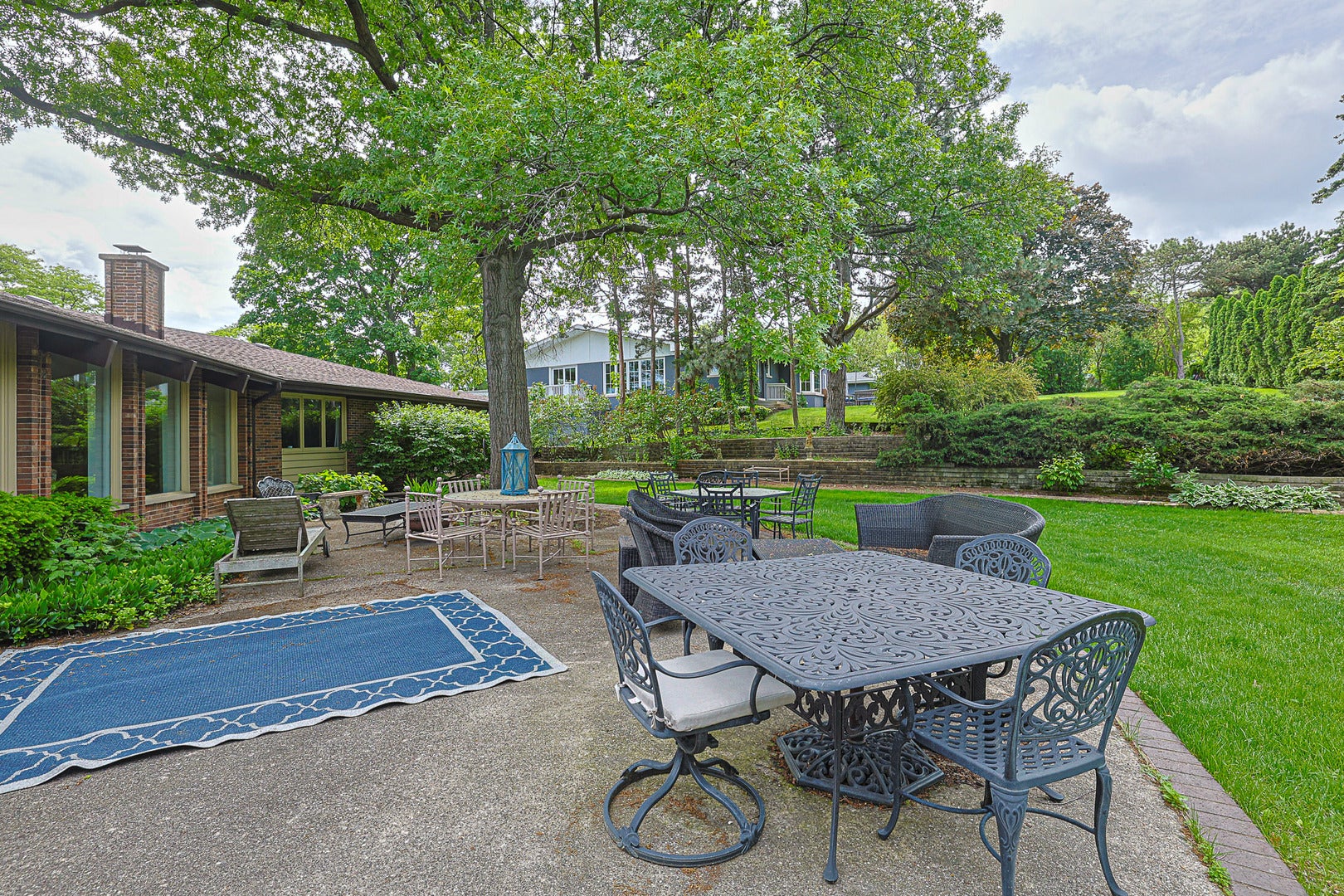 9 Camelot Dr, Oak Brook, IL, 60523, USA, 4 Bedrooms Bedrooms, ,4 BathroomsBathrooms,Residential,Active,9 Camelot Dr,12718210