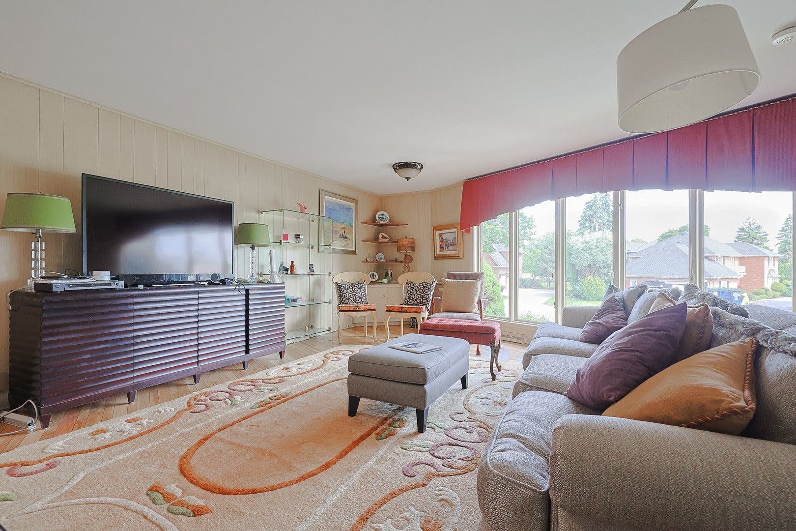 9 Camelot Dr, Oak Brook, IL, 60523, USA, 4 Bedrooms Bedrooms, ,4 BathroomsBathrooms,Residential,Active,9 Camelot Dr,12718210