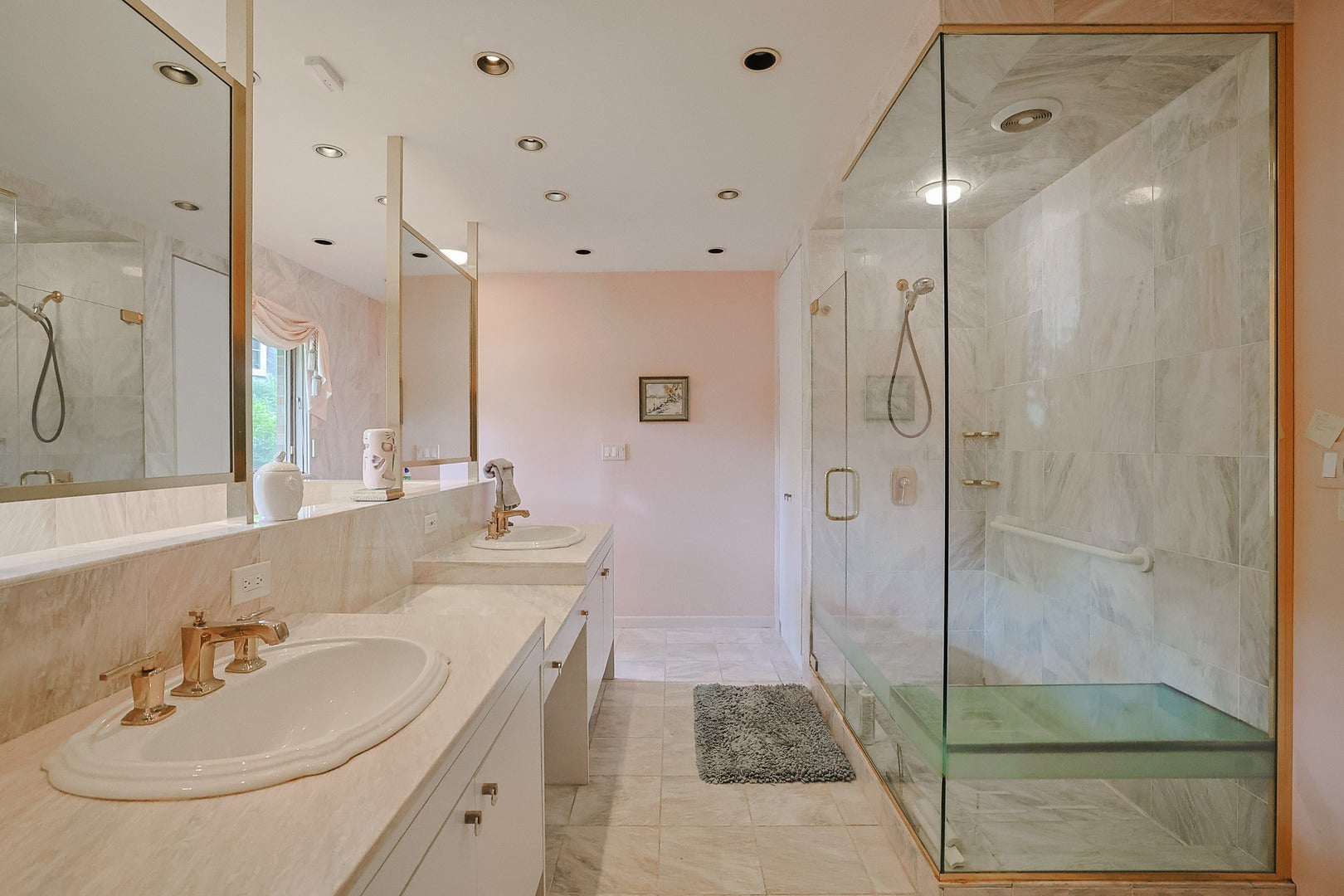 9 Camelot Dr, Oak Brook, IL, 60523, USA, 4 Bedrooms Bedrooms, ,4 BathroomsBathrooms,Residential,Active,9 Camelot Dr,12718210