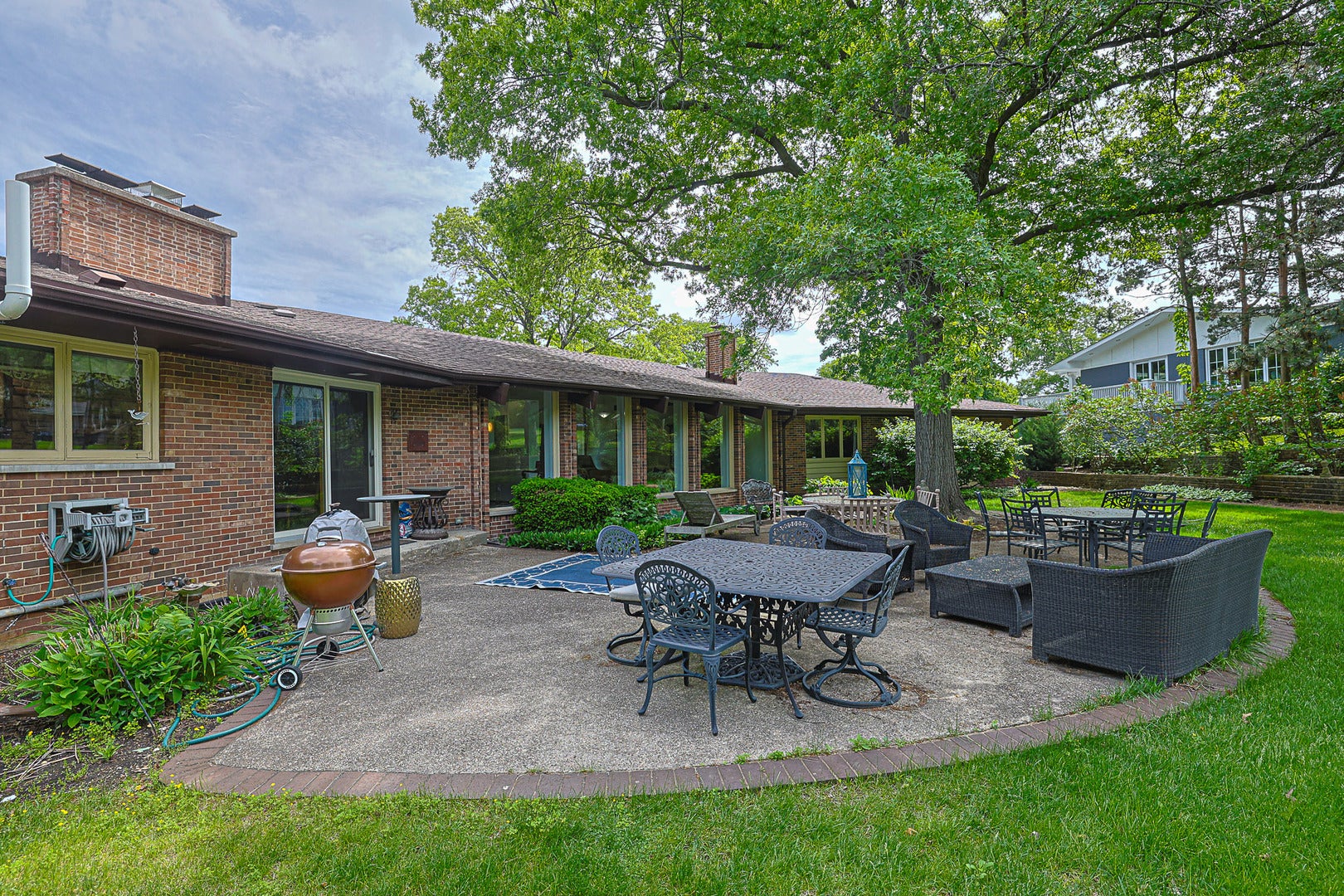 9 Camelot Dr, Oak Brook, IL, 60523, USA, 4 Bedrooms Bedrooms, ,4 BathroomsBathrooms,Residential,Active,9 Camelot Dr,12718210