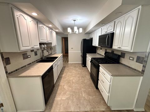 Tiny photo for 2S651 Ashley Drive, Glen Ellyn, IL 60137 (MLS # 12482444)