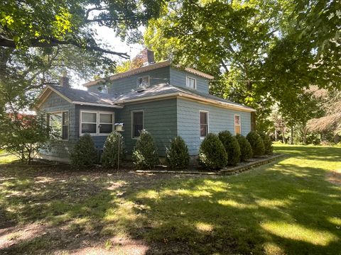 Photo of 14254 BARBER GREENE Road, Sycamore, IL 60178 (MLS # 12472894) Photo of 14254 BARBER GREENE Road, Sycamore, IL 60178 (MLS # 12472894)