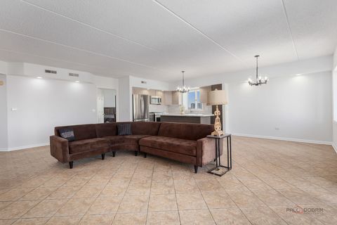 Tiny photo for 5555 N Cumberland Avenue #803, Chicago, IL 60656 (MLS # 12531174)