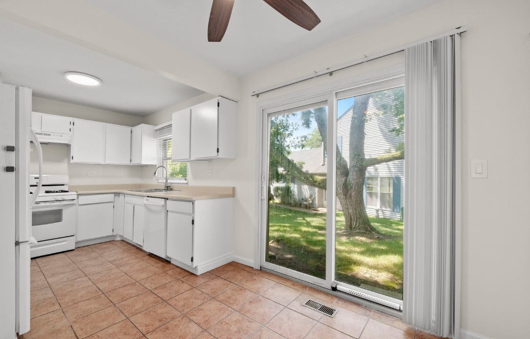 2651 Country Oaks Court