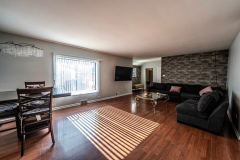 Tiny photo for 9810 Menard Avenue, Oak Lawn, IL 60453 (MLS # 12521526)