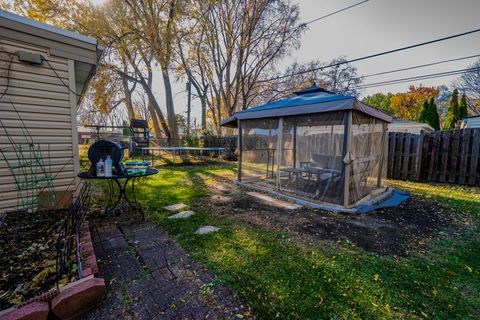 Tiny photo for 9810 Menard Avenue, Oak Lawn, IL 60453 (MLS # 12521526)