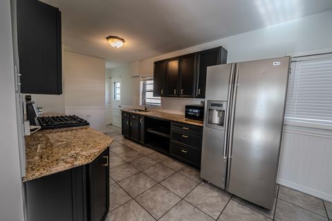 Tiny photo for 9810 Menard Avenue, Oak Lawn, IL 60453 (MLS # 12521526)