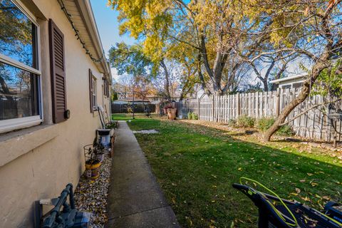 Tiny photo for 9810 Menard Avenue, Oak Lawn, IL 60453 (MLS # 12521526)