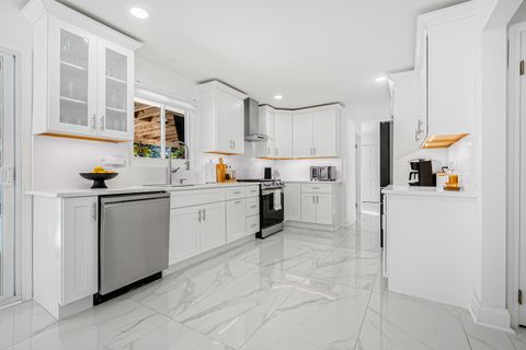 Tiny photo for 1817 E Maya Lane, Mount Prospect, IL 60056 (MLS # 12487550)