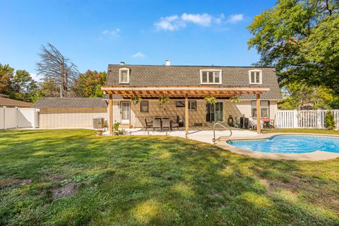 Tiny photo for 1817 E Maya Lane, Mount Prospect, IL 60056 (MLS # 12487550)