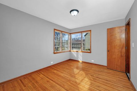 Tiny photo for 537 Saint George Street, Ottawa, IL 61350 (MLS # 12589424)