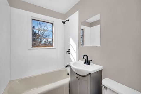 Tiny photo for 537 Saint George Street, Ottawa, IL 61350 (MLS # 12589424)