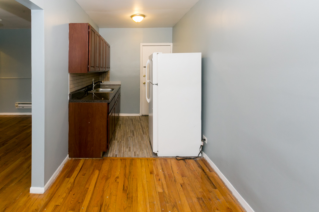 4515 N Malden Street 3C