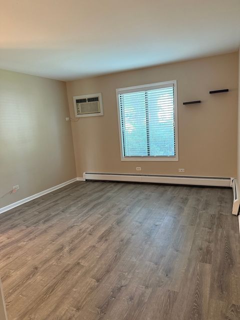Tiny photo for 239 W Court Of Shorewood #1B, Vernon Hills, IL 60061 (MLS # 12434029)