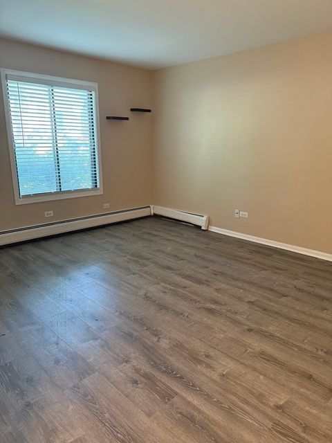 Tiny photo for 239 W Court Of Shorewood #1B, Vernon Hills, IL 60061 (MLS # 12434029)