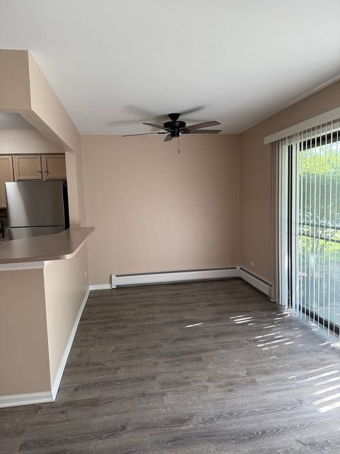 Tiny photo for 239 W Court Of Shorewood #1B, Vernon Hills, IL 60061 (MLS # 12434029)
