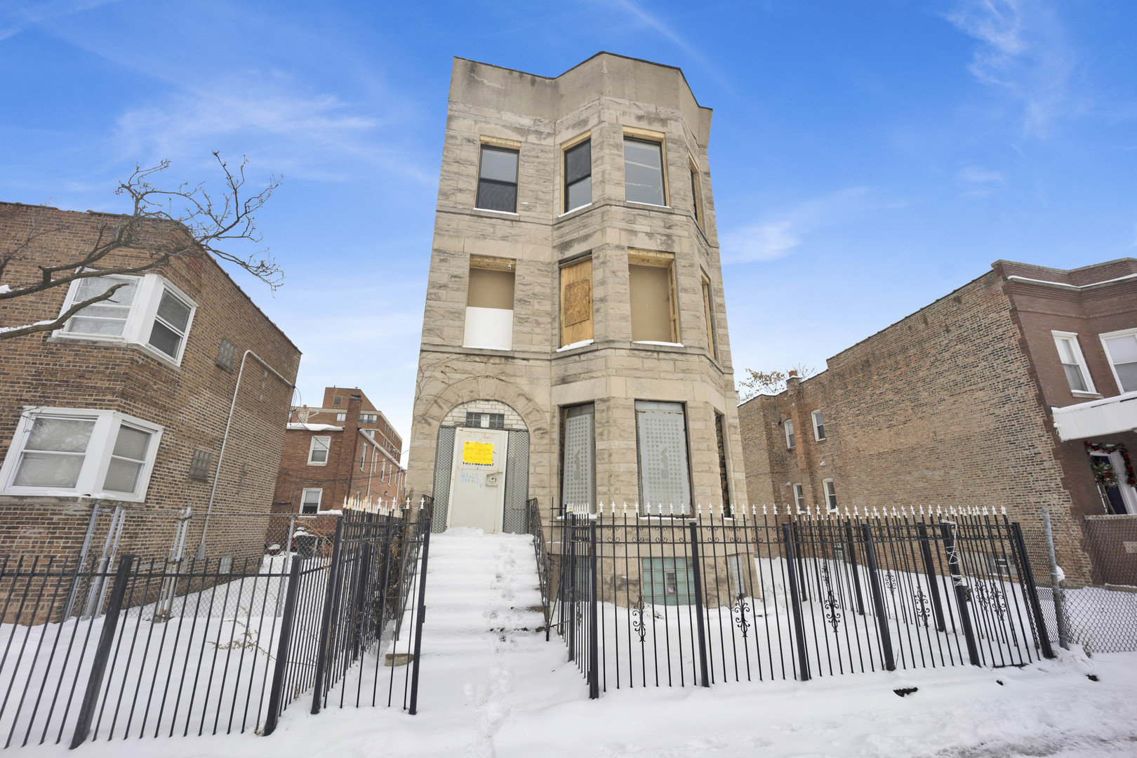 5813 S Wabash Avenue