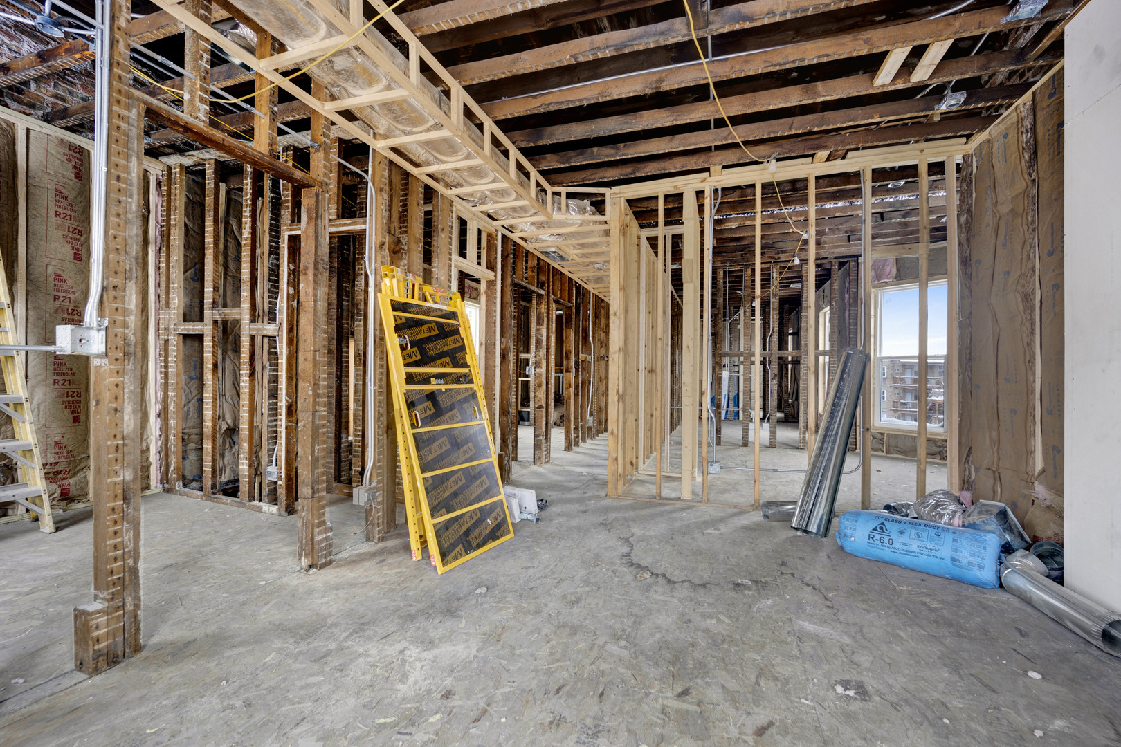 5813 S Wabash Avenue