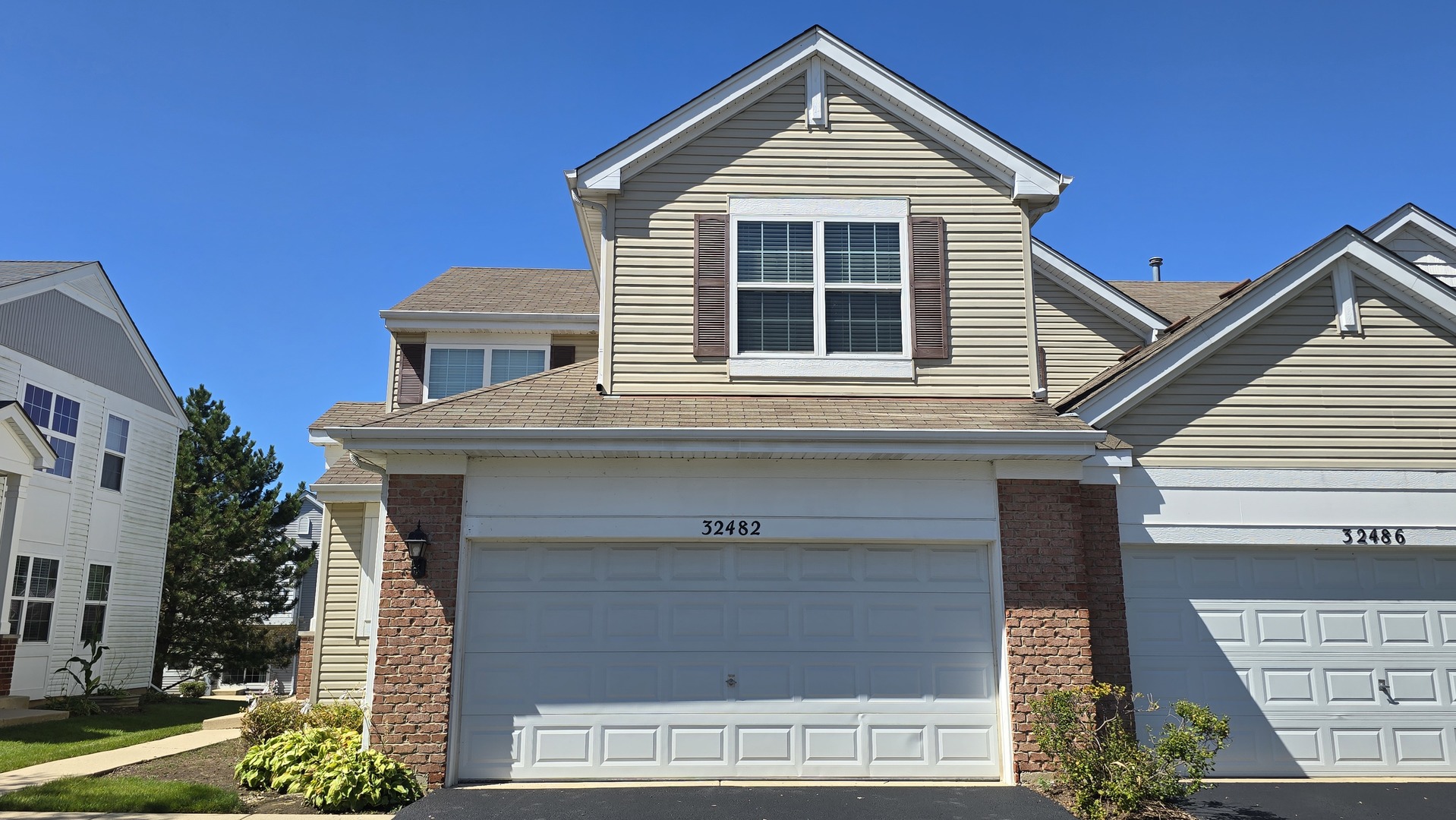 View Lakemoor, IL 60051 townhome