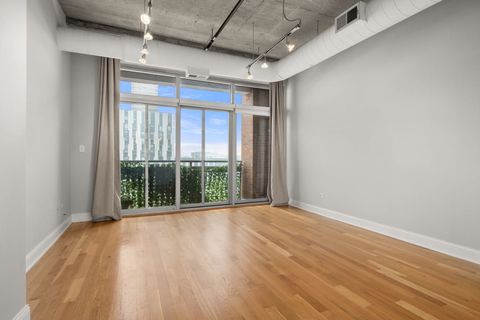 Tiny photo for 933 W VAN BUREN Street #508, Chicago, IL 60607 (MLS # 12559154)