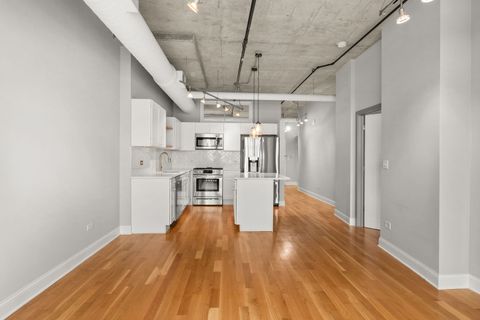 Tiny photo for 933 W VAN BUREN Street #508, Chicago, IL 60607 (MLS # 12559154)