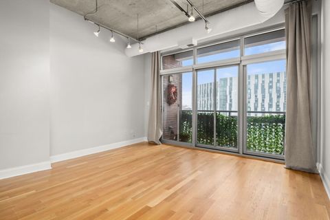 Tiny photo for 933 W VAN BUREN Street #508, Chicago, IL 60607 (MLS # 12559154)