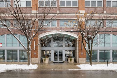 Photo of 933 W VAN BUREN Street #508, Chicago, IL 60607 (MLS # 12559154)