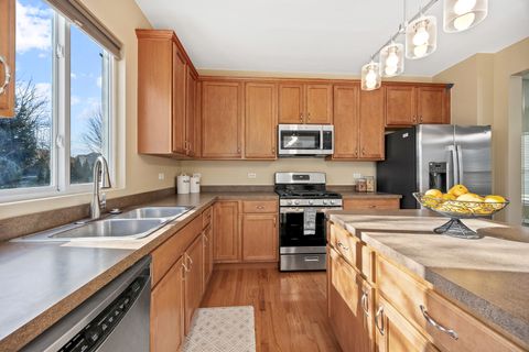 Tiny photo for 6 CATALPA Court, Bolingbrook, IL 60490 (MLS # 12604325)