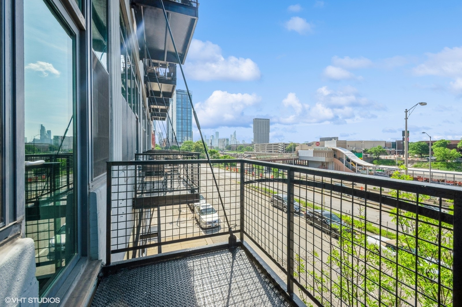 1224 W VAN BUREN Avenue 204