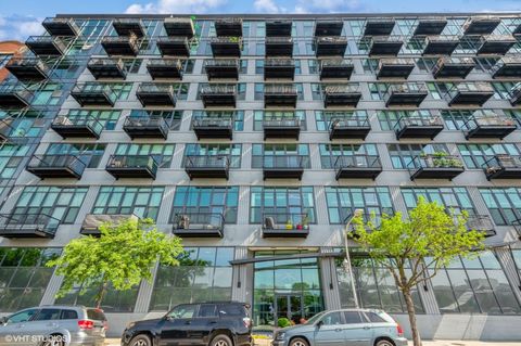 Photo of 1224 W VAN BUREN Avenue #204, Chicago, IL 60607 (MLS # 12401604)