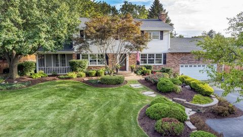 Photo of 22W425 Broker Road, Medinah, IL 60157 (MLS # 12460650)