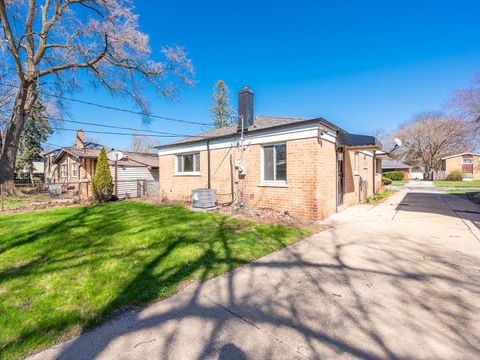 Tiny photo for 14642 Dorchester Avenue, Dolton, IL 60419 (MLS # 12576419)