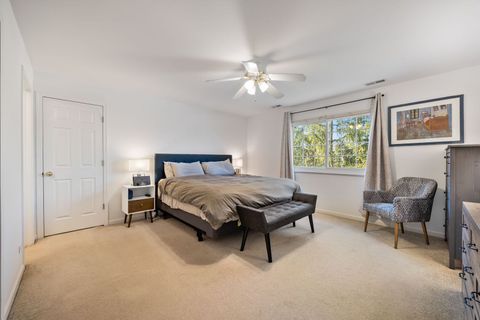 Tiny photo for 315 Thornwood Way #B, South Elgin, IL 60177 (MLS # 12598267)