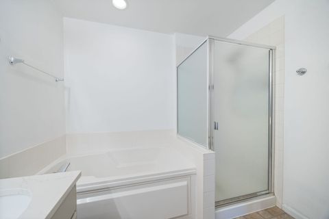 Tiny photo for 315 Thornwood Way #B, South Elgin, IL 60177 (MLS # 12598267)