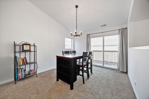 Tiny photo for 315 Thornwood Way #B, South Elgin, IL 60177 (MLS # 12598267)